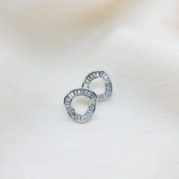 small anti tarnish stud Earrings For Women