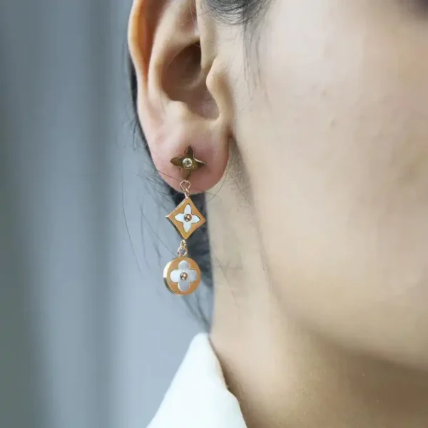 Gold plated  drop earrings anti tarnish and waterproof