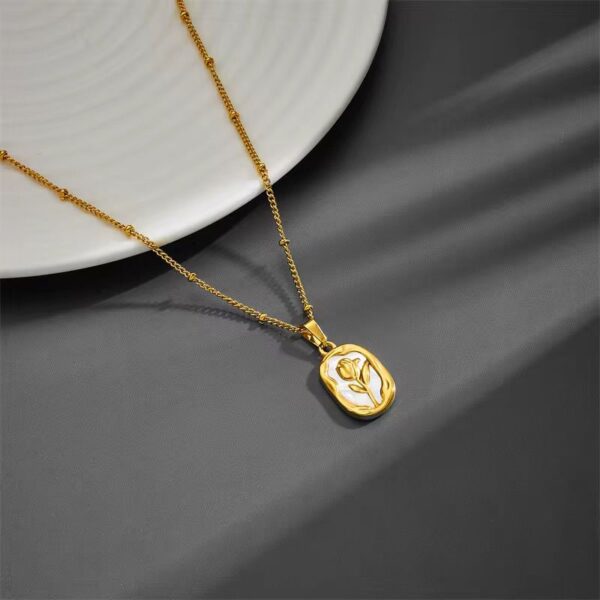 18 k Gold plated mother of pearl anti tarnish necklace