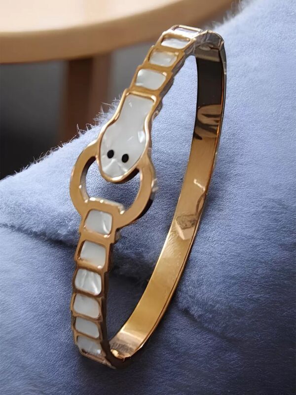 Daily Wear anti tarnish water proof bracelet