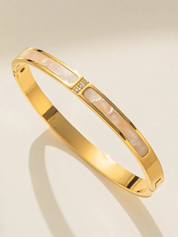 Mother of Pearl Anti Tarnish Water proof stainless steel bracelet