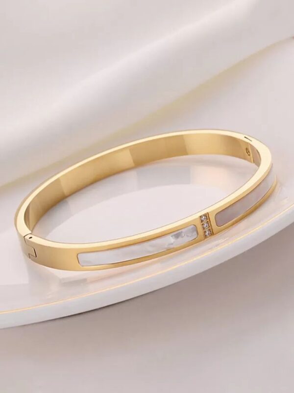 Mother of Pearl Anti Tarnish Water proof stainless steel bracelet