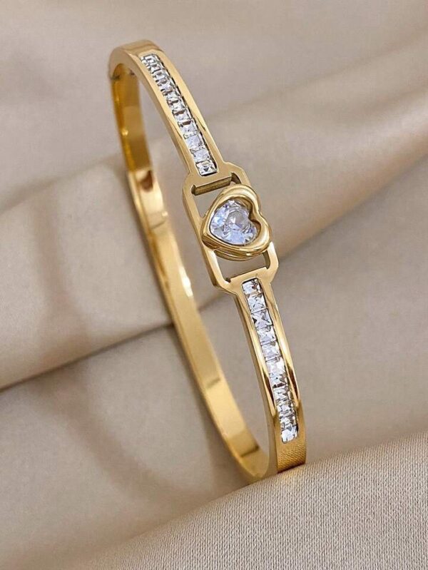 Crystal heart  Gold plated anti tarnish bracelet