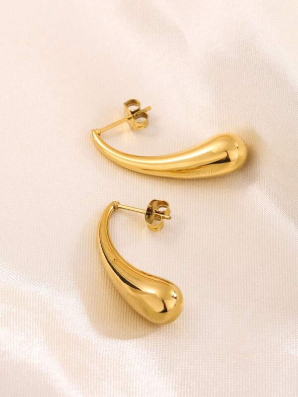 anti tarnish Tear drop earrings